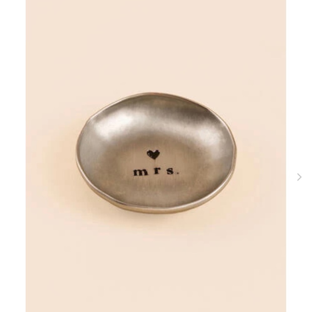 Francesca’s collections Mrs metal trinket dish